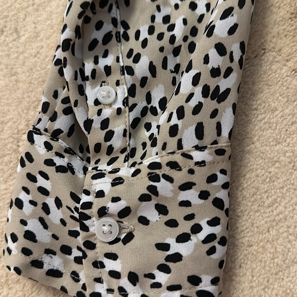 Banana Republic Button Down Blouse - Picture 5 of 8